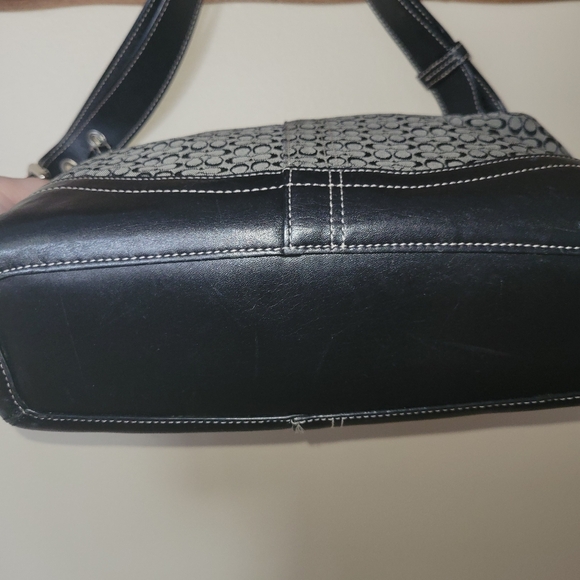 Coach 2007 Y2K Signature Soho (or Hamptons) Jacquard Hobo - Picture 4 of 6